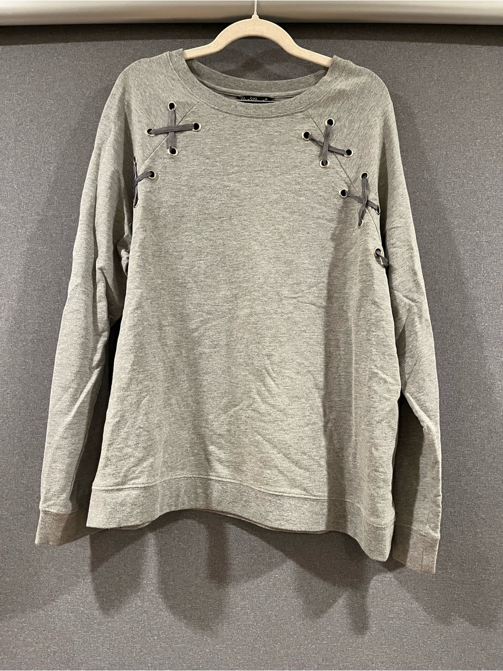 Velvet Heart Gray Lace-Up Crewneck Sweatshirt